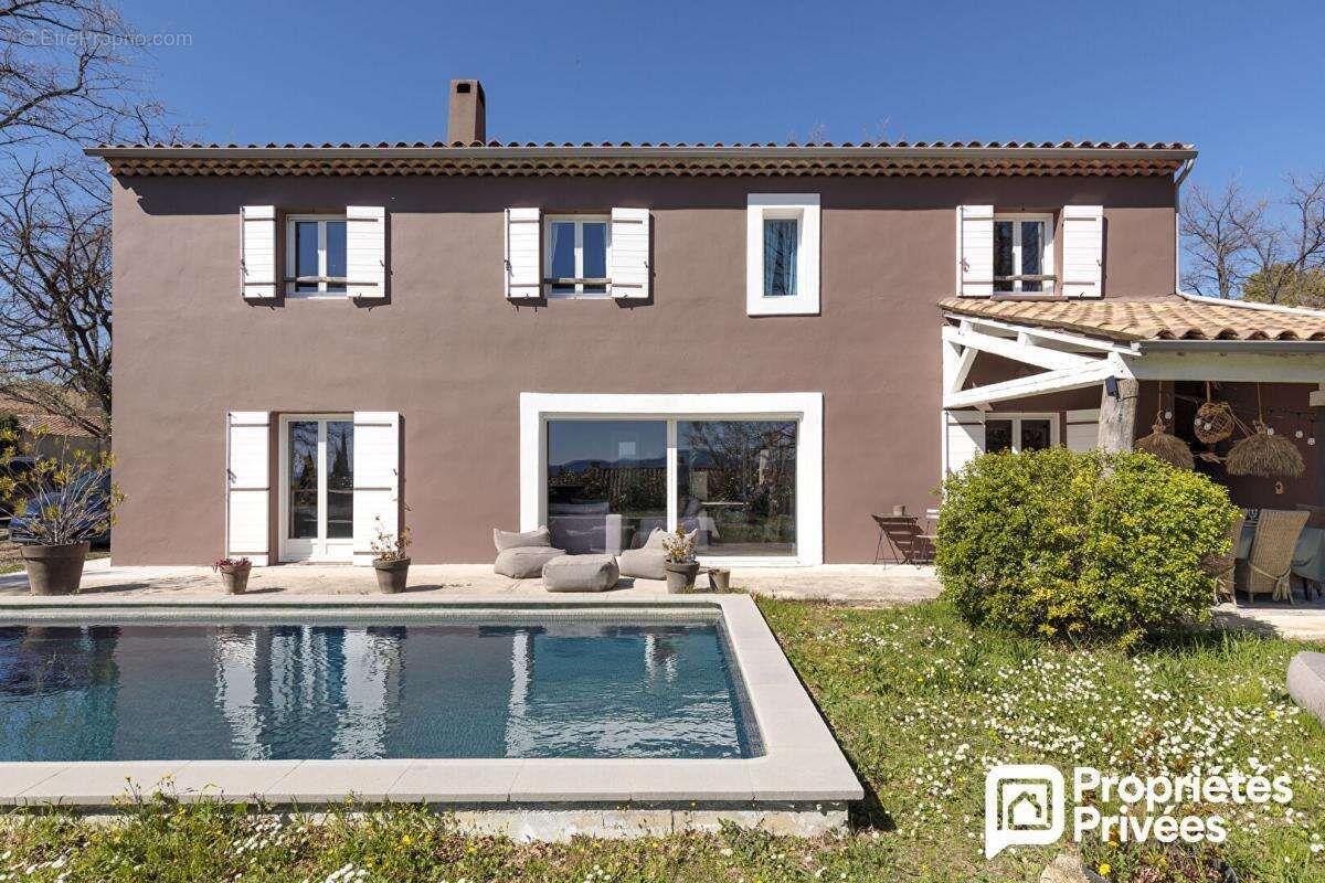 Maison à CALLIAN