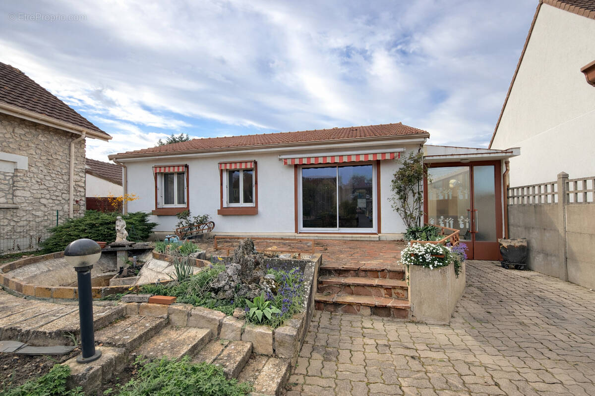 Facade - Maison à QUINCY-SOUS-SENART