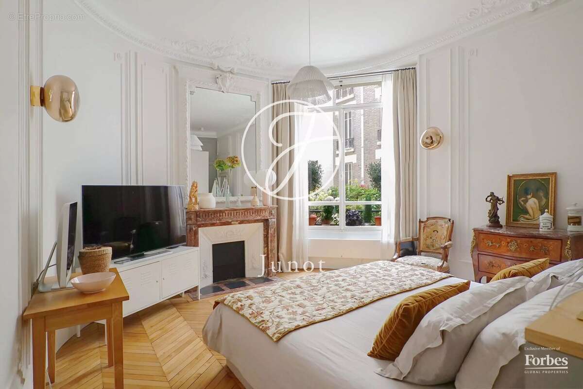 Appartement à PARIS-6E