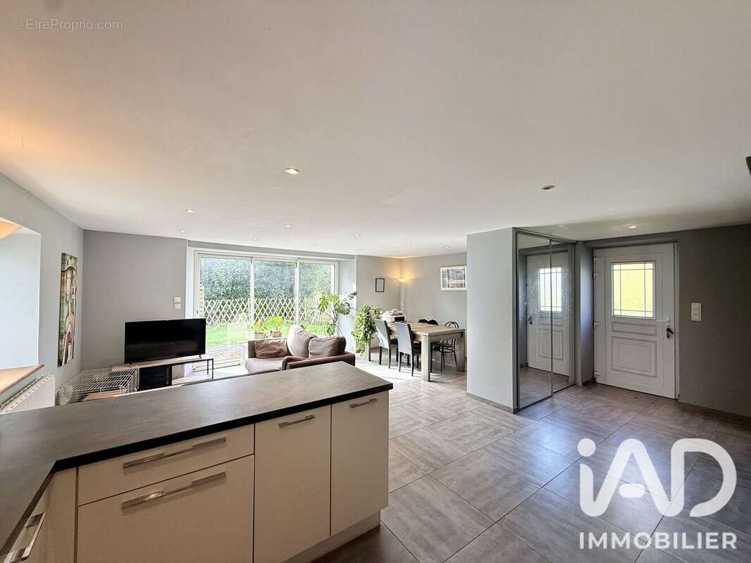Maison 100 m² à Quettreville-Sur-Sienne  - photo 6