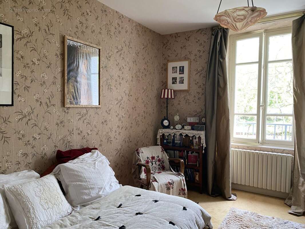 Maison à BUGEAT
