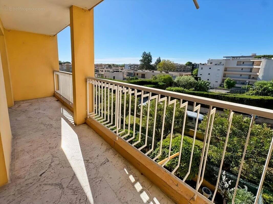 Appartement à MANDELIEU-LA-NAPOULE