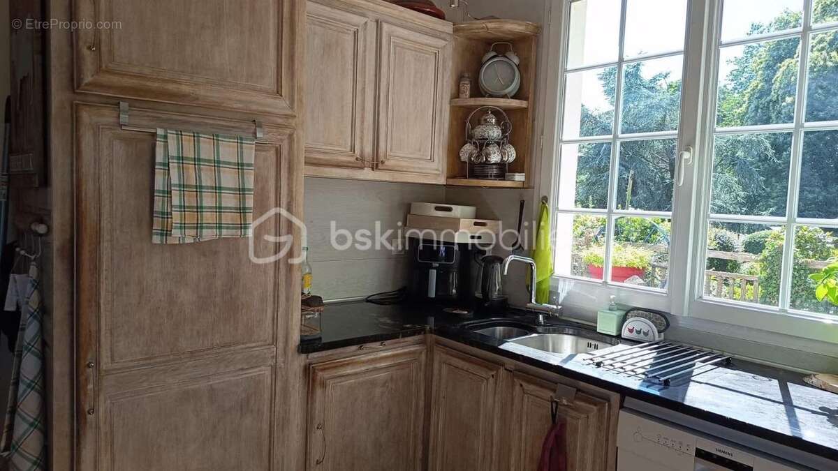  rare à la vente – propriété de caractère avec parc boisé de plus d’1,2 hectare  - photo 6
