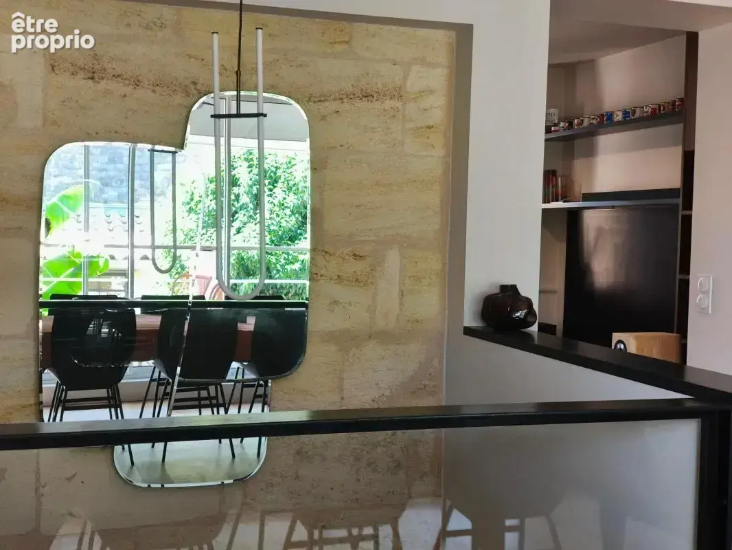 MASCULINE : Maison entièrement rénovée 85m2 - 3 chambres - terrasse et Patio - photo 5