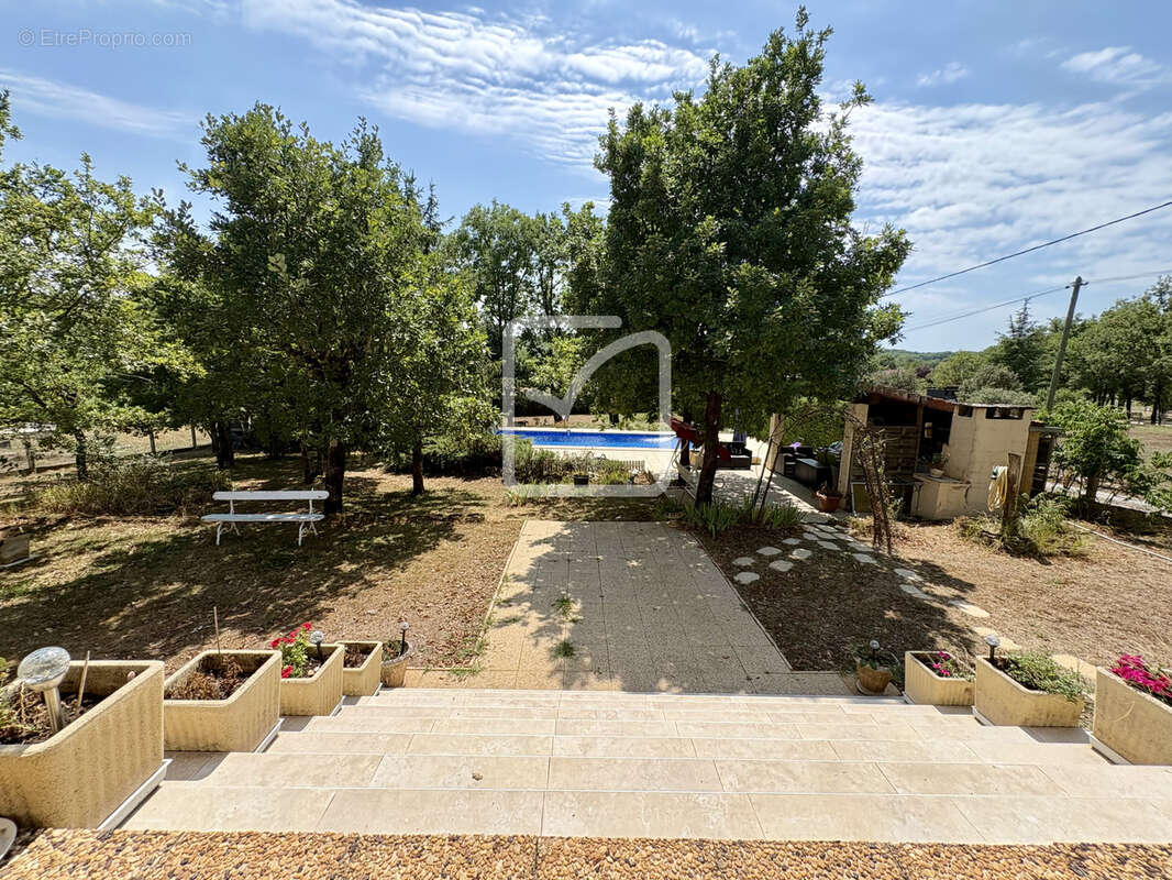 Maison au calme avec piscine et terrain arboré - photo 3