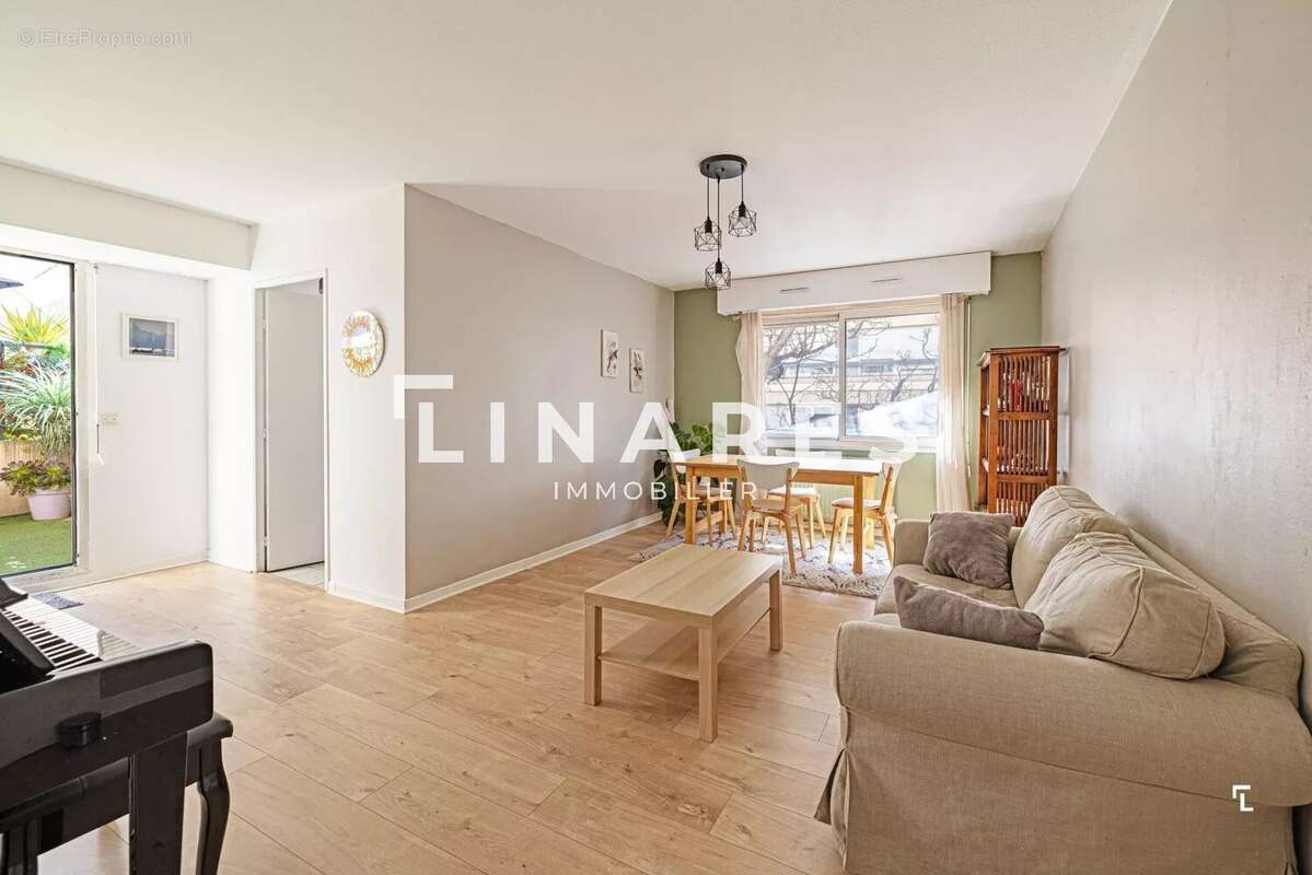 Appartement à MARSEILLE-6E