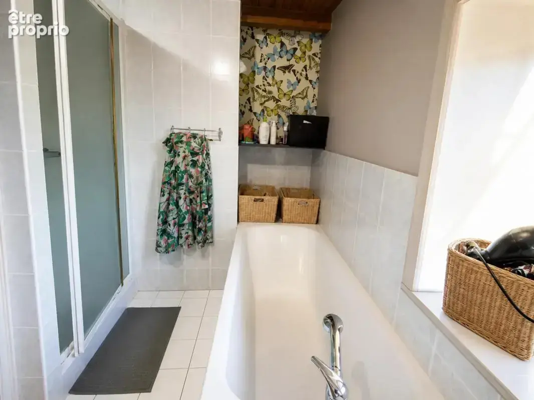 Maison 4 chambres de 212 m² à Saint-Fraigne - photo 18