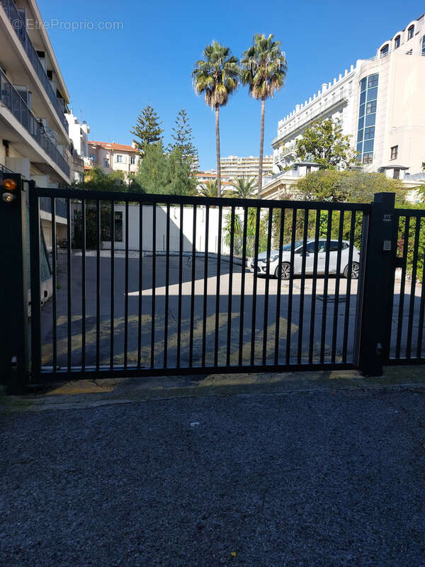 Parking à NICE