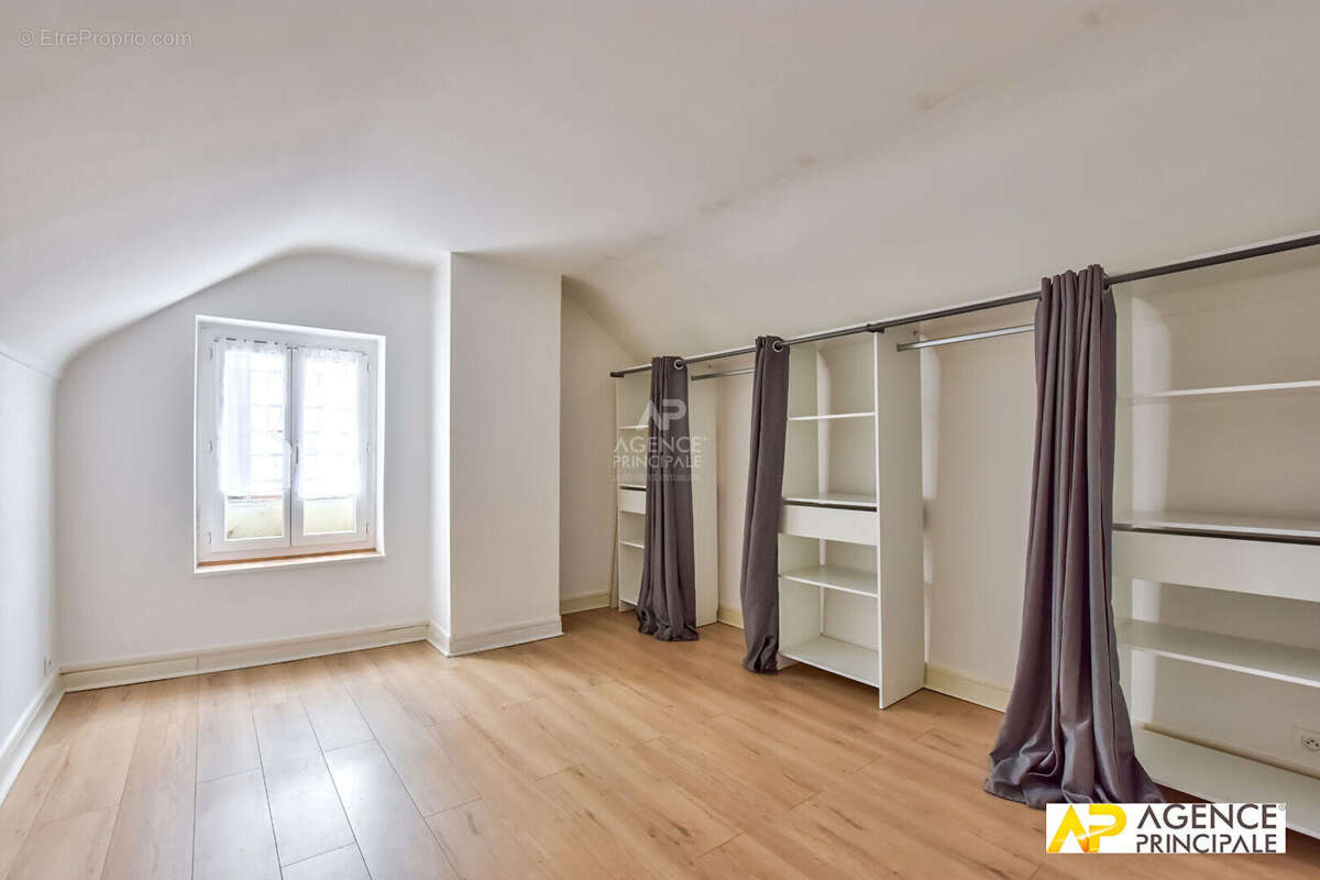 Appartement à MAISONS-LAFFITTE