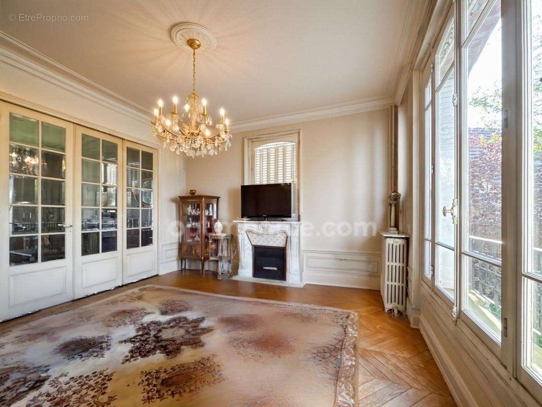 Propriete -  maison bourgeoise d'exception 10 pieces - 785 000 euros - terrain 2000 m2 - photo 3