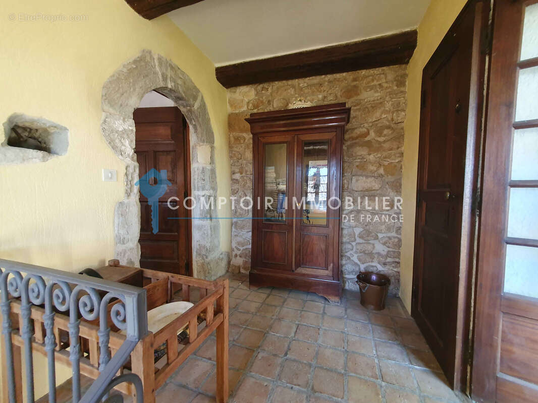 Village médiéval de la Vallée de la Cèze : Jolie Maison de village avec 2 terrasses ayant vue dominante - photo 15