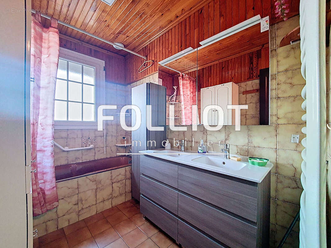 Maison à LA HAYE-DU-PUITS