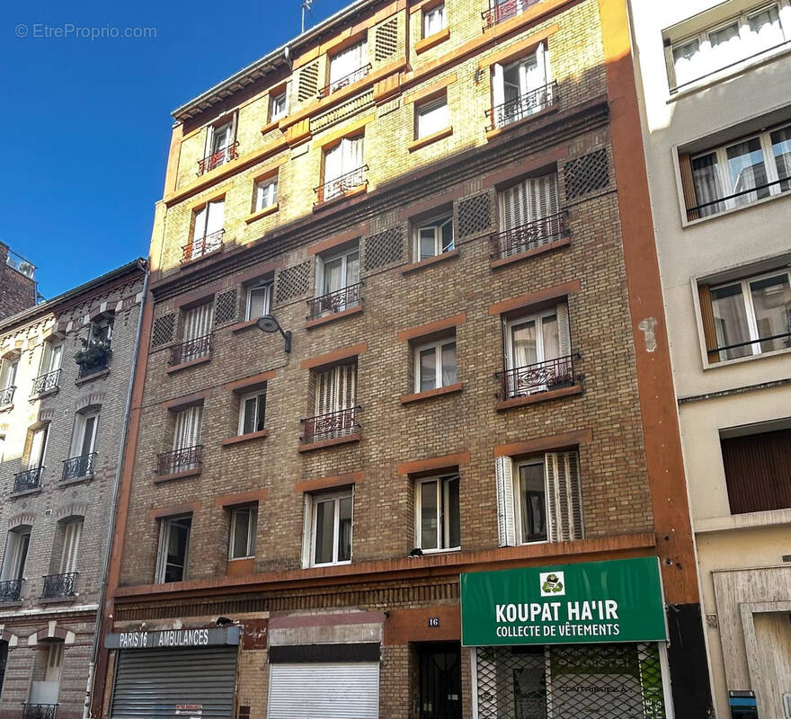 Appartement à PARIS-16E