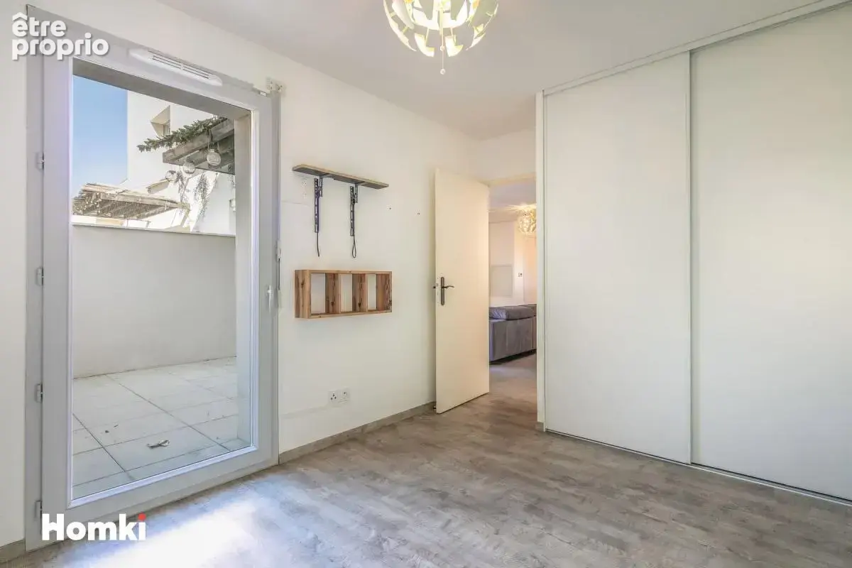 Appartement T4 de 80 m² à Grenoble 38100, Avenue Washington - photo 4