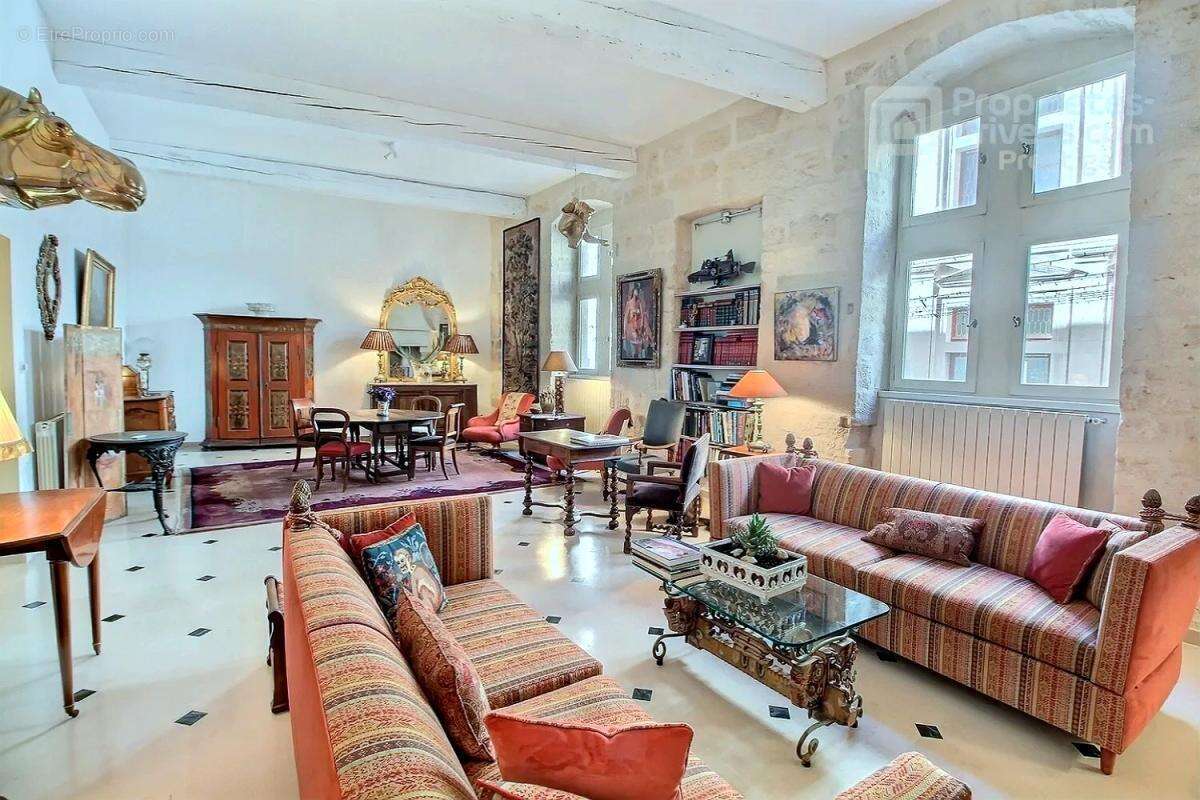 Appartement à UZES
