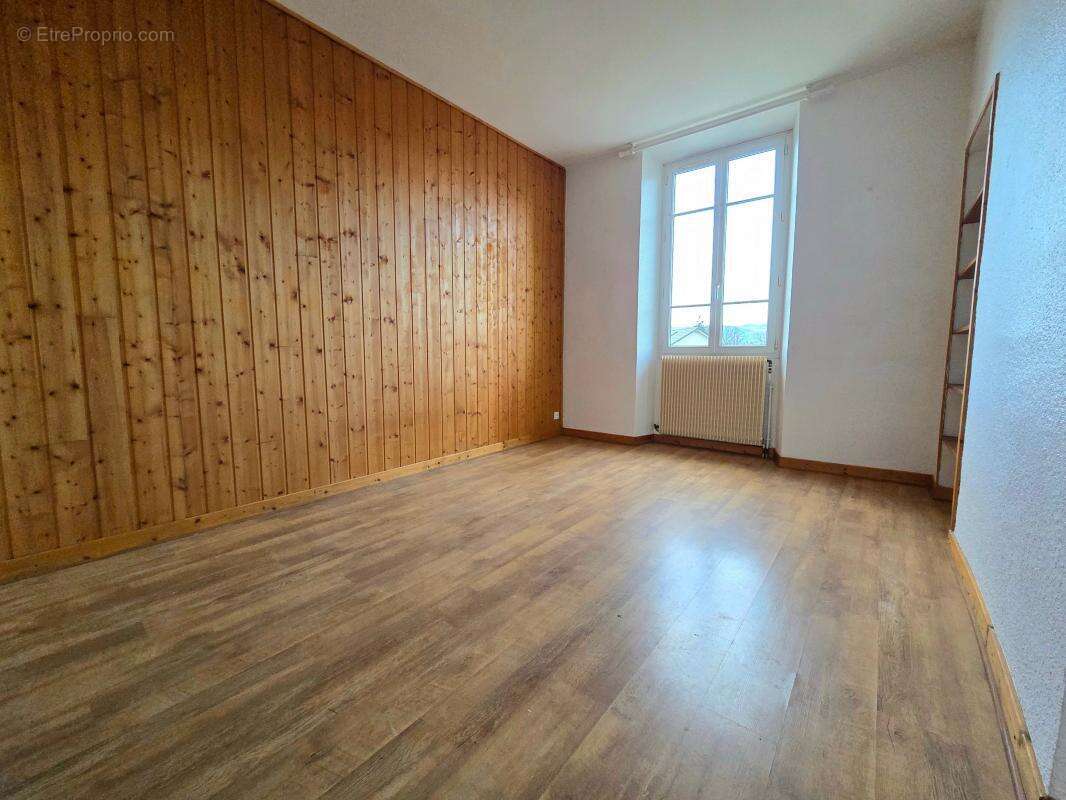 Appartement à SAINT-LAURENT-DU-PONT