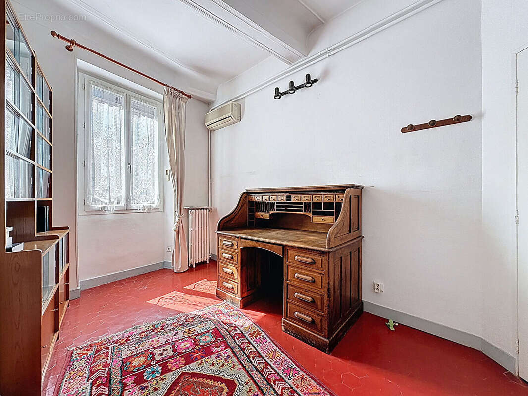 Appartement à MARSEILLE-1E