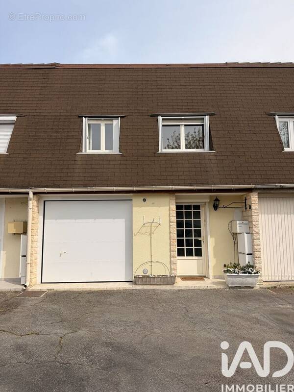 Photo 1 - Maison à ESBLY