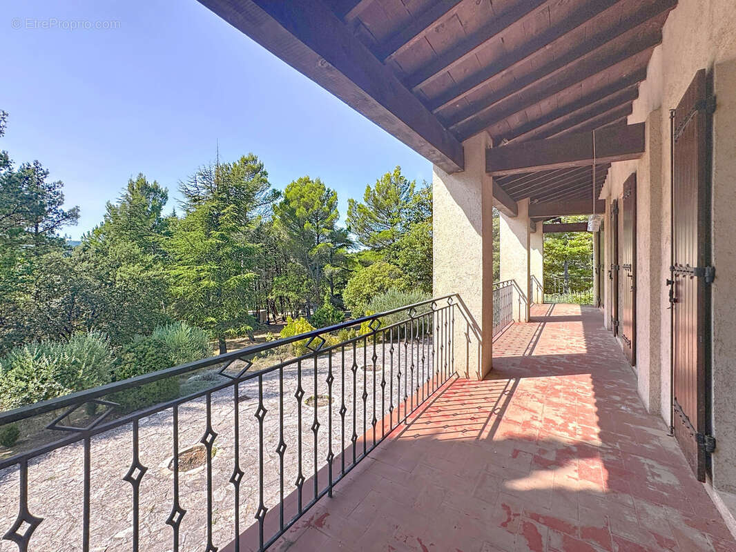 Maison à SAIGNON