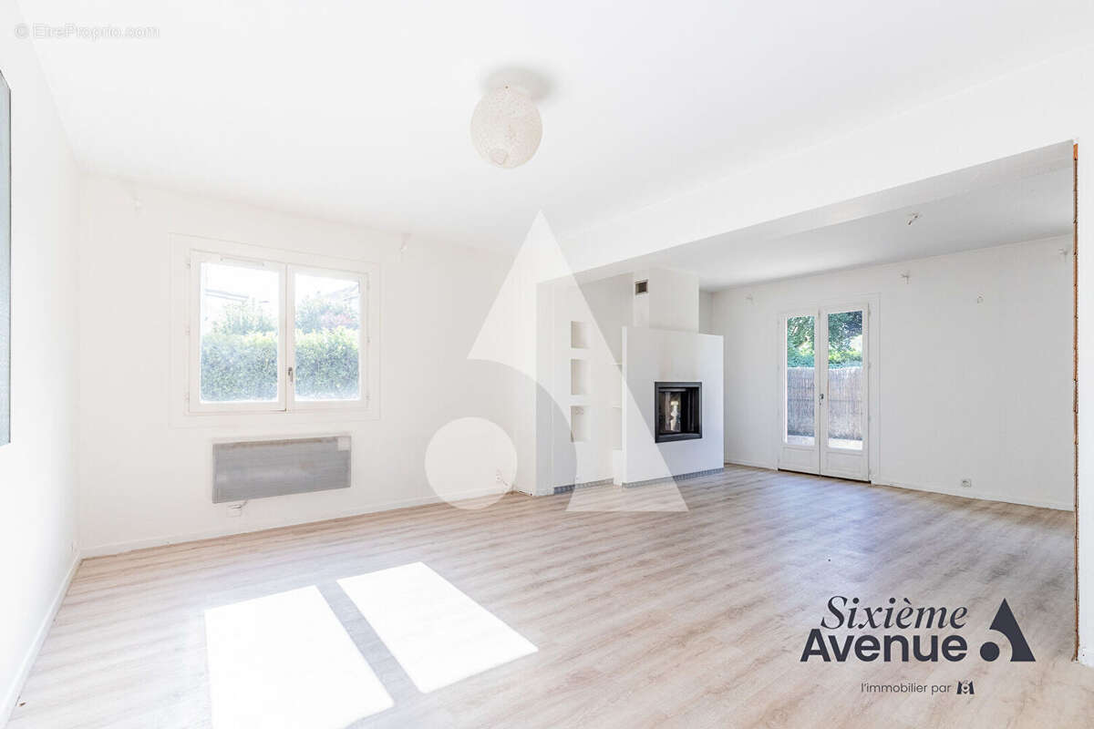 Maison à SAINT-GERMAIN-LES-ARPAJON