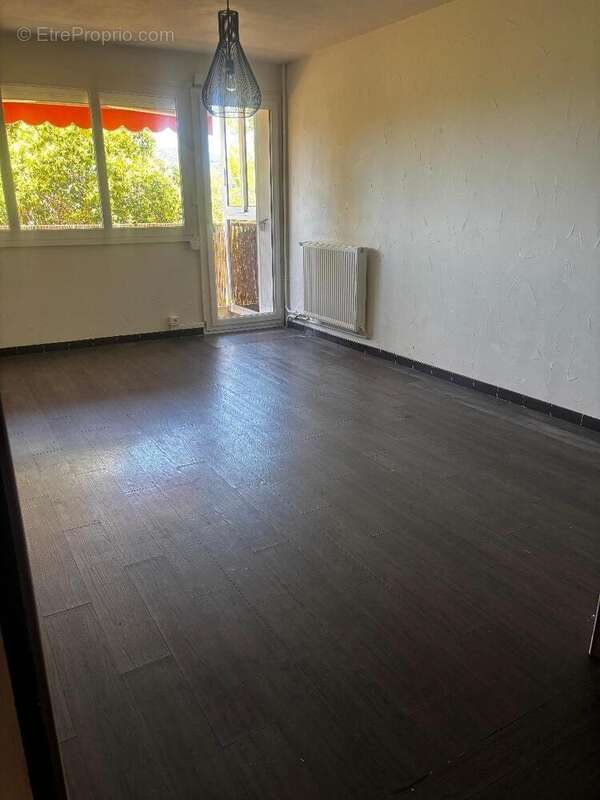   - Appartement à DRAGUIGNAN