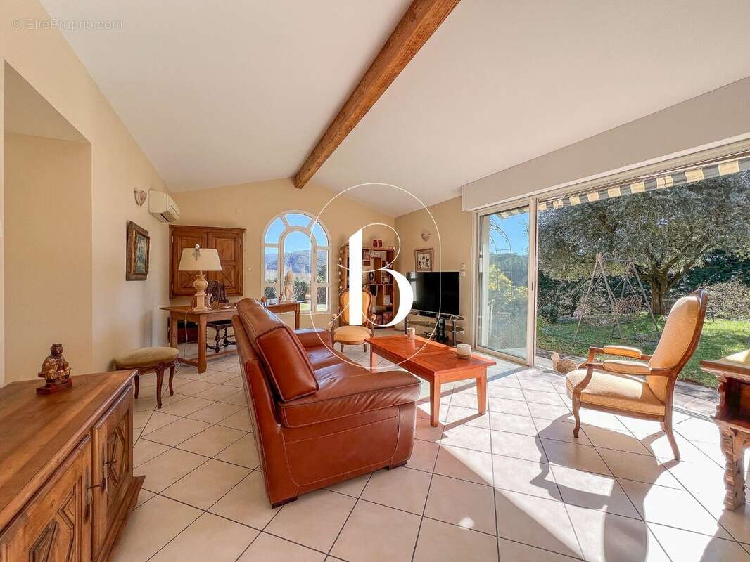 Maison à VALLON-PONT-D'ARC