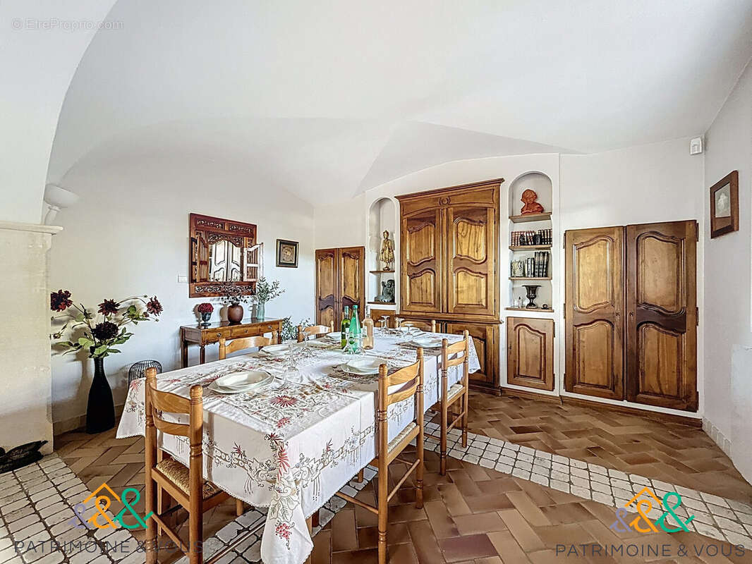Maison 250 m² à Beaucaire  - photo 7
