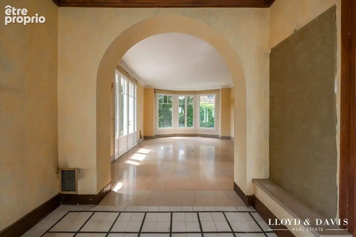 Maison 7 pièces 230 m² à vendre à Vaucresson (92420) - photo 8