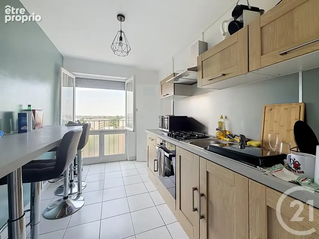 Appartement 4 pièces 77 m² à vendre à Saint-Andre-Les-Vergers (10120) - photo 2