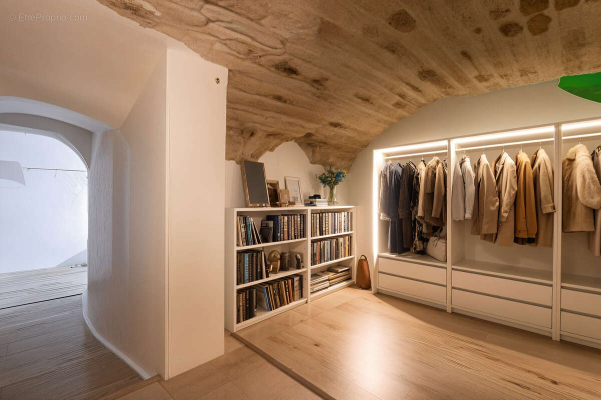 Appartement à PARIS-10E