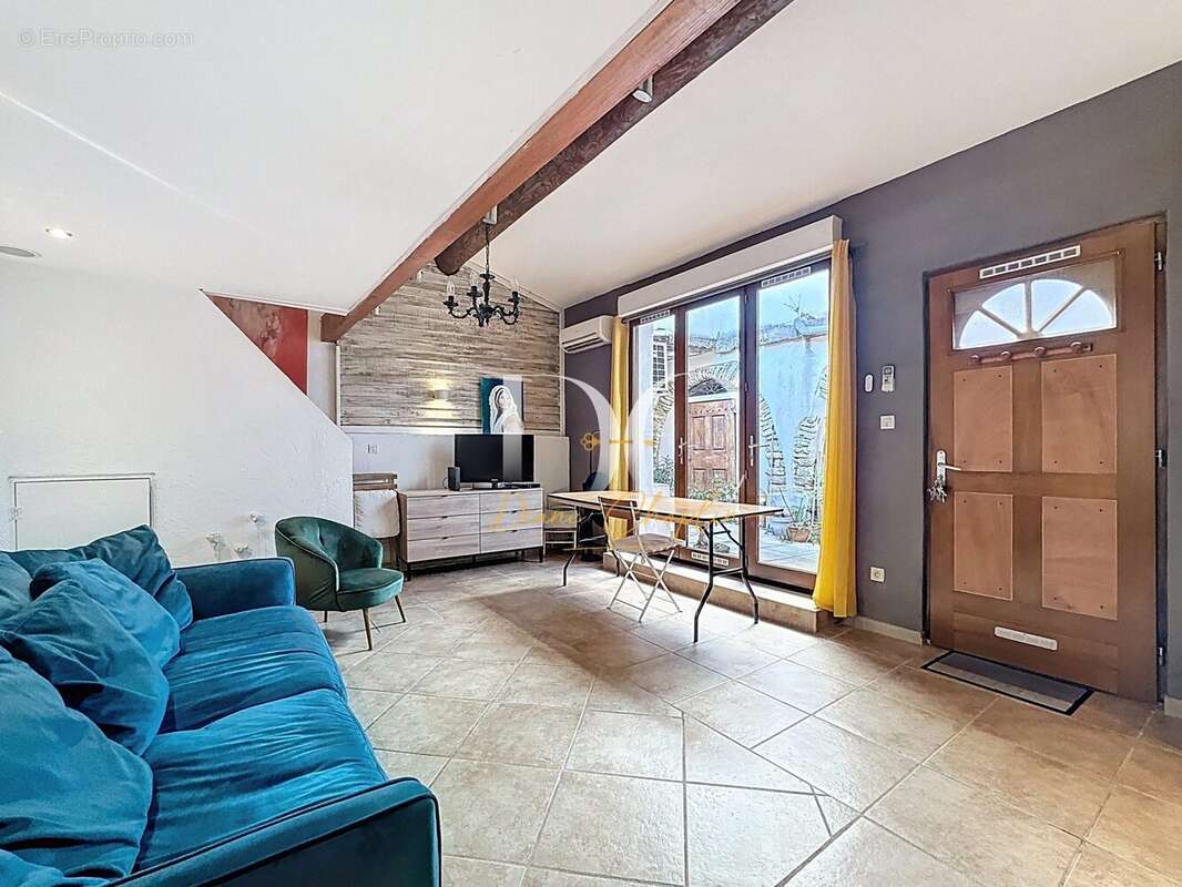 Appartement à L'ISLE-SUR-LA-SORGUE