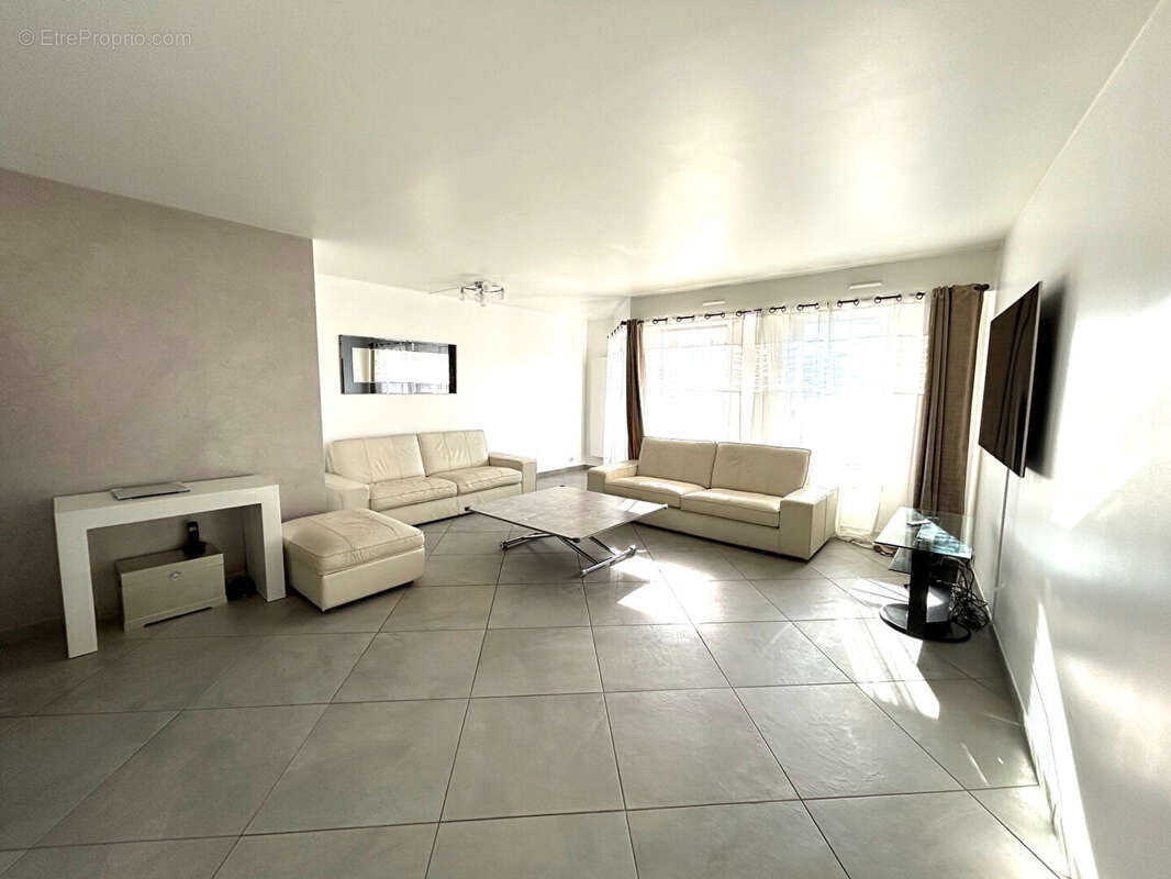 Appartement à L'HAY-LES-ROSES