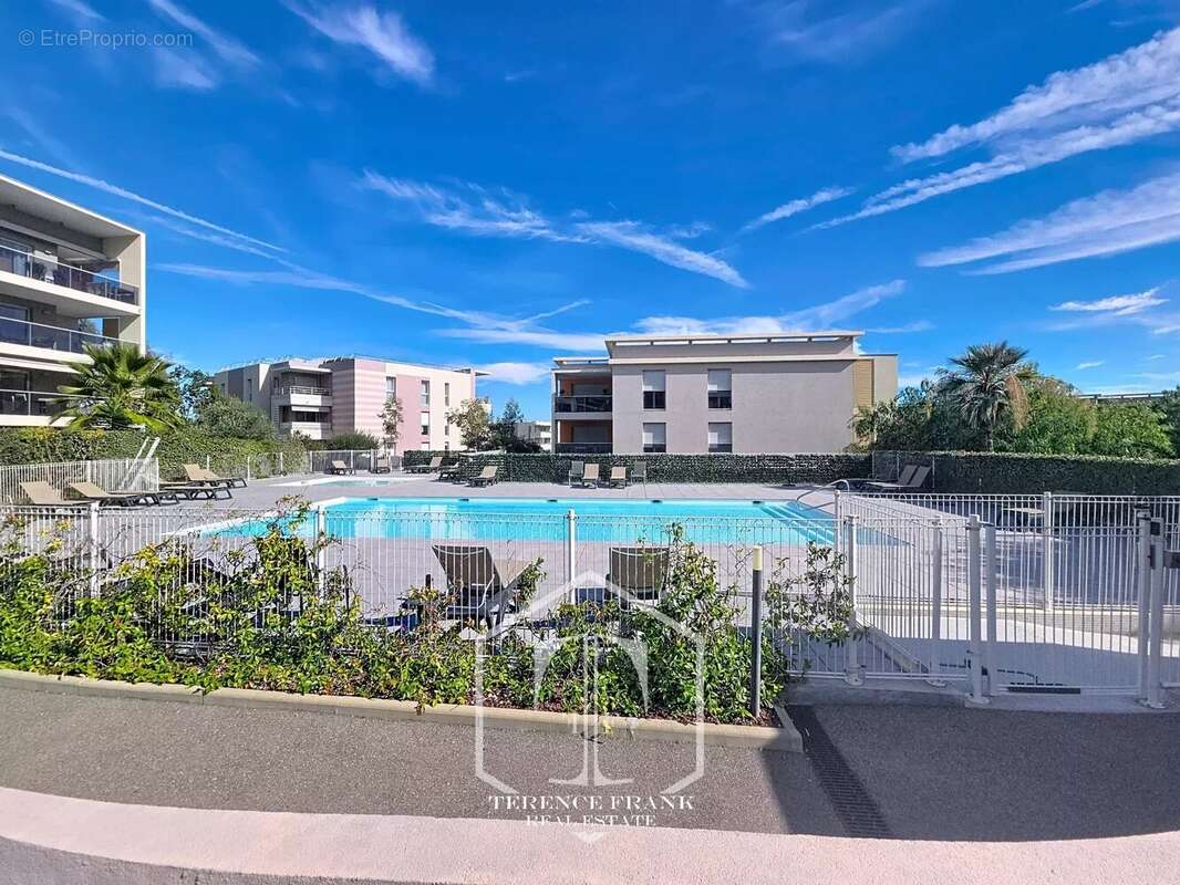 Appartement à VILLENEUVE-LOUBET