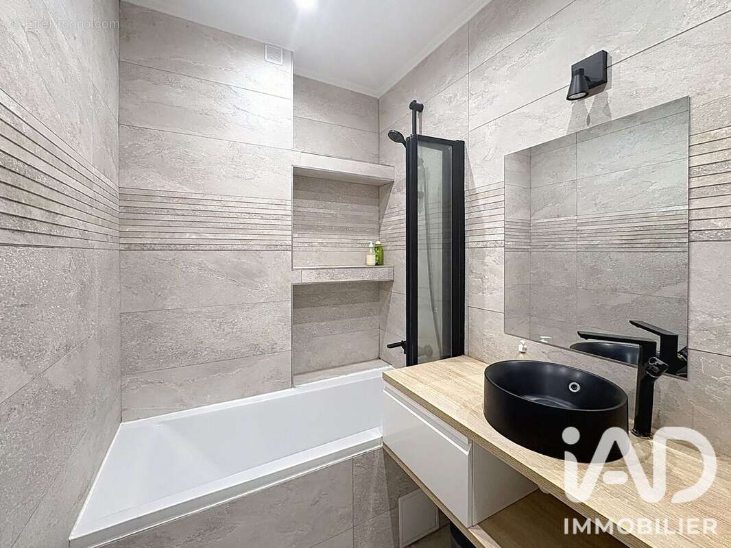 Photo 3 - Appartement à LA GARENNE-COLOMBES