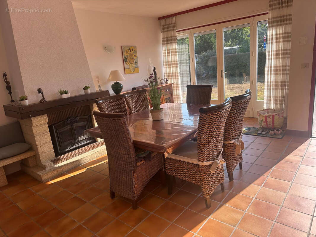 GASTES, opportunité à saisir pour cette maison au calme, à fort potentiel. - photo 3