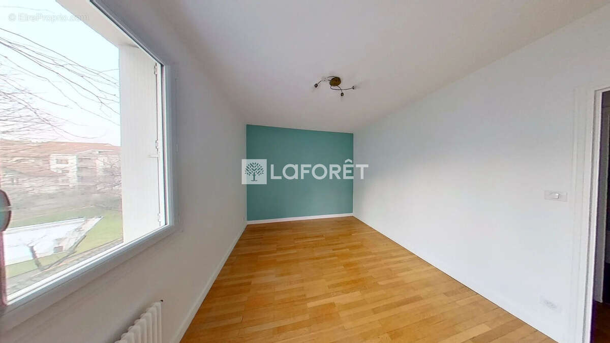 Appartement à LYON-8E