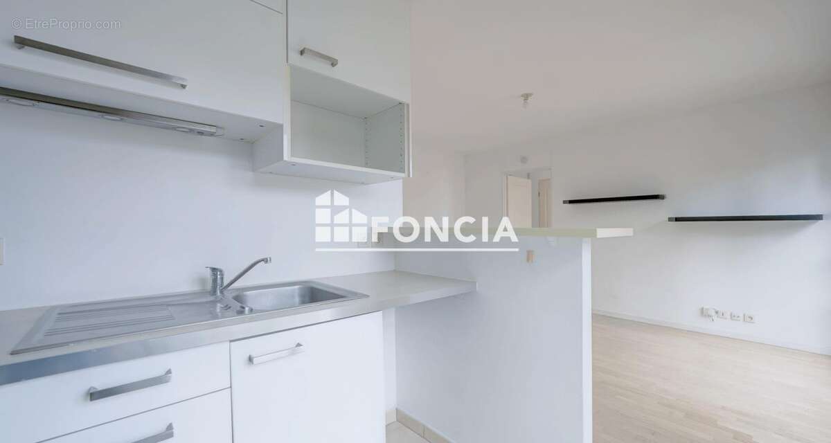 Appartement à LE PLESSIS-ROBINSON