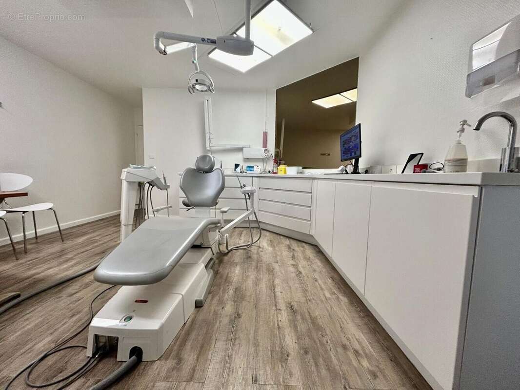 Photo 2 - Commerce à SAINT-AUBIN-LES-ELBEUF