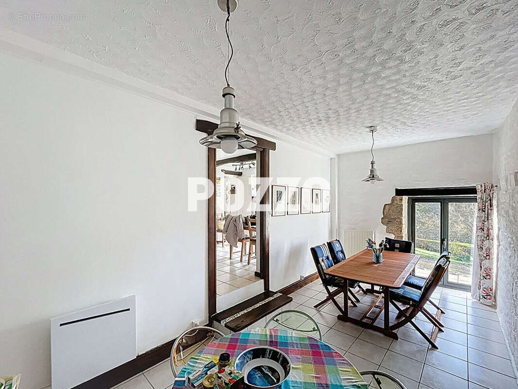 Maison à PERRIERS-EN-BEAUFICEL