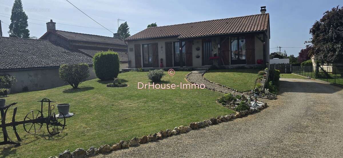 Maison 81 m² à Terce  - photo 30