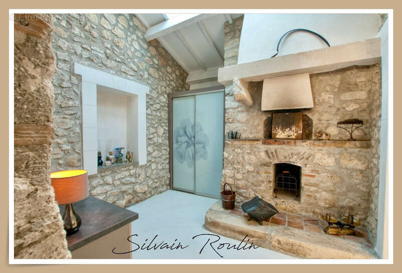 Maison à MALATAVERNE