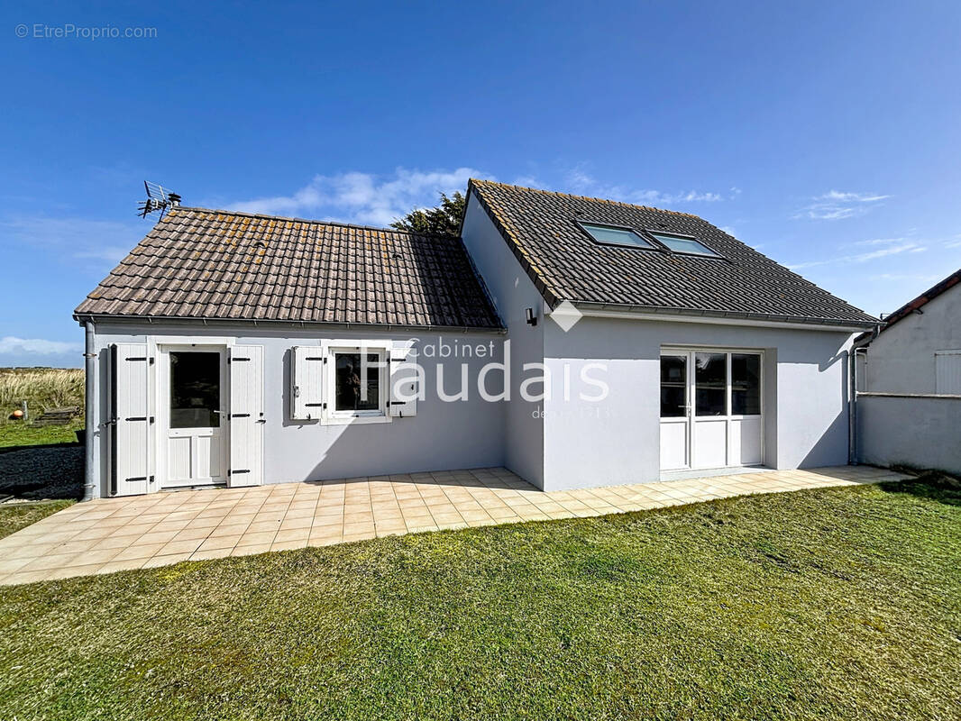 Maison à SURVILLE