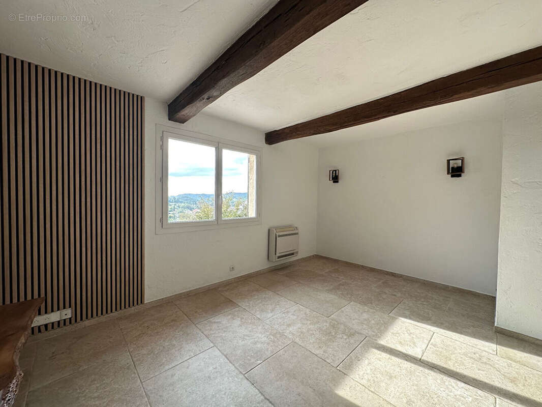 Appartement à LA COLLE-SUR-LOUP