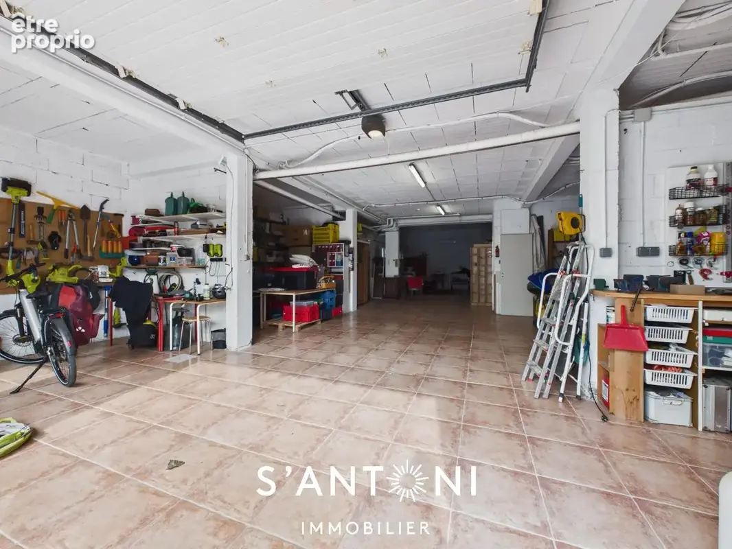 Spacieuse Villa Familiale sur Vaste Terrain - photo 26