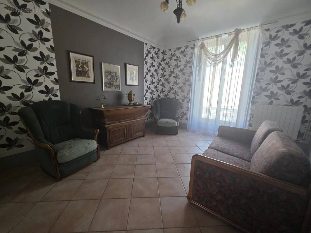 Maison à VIVIERS