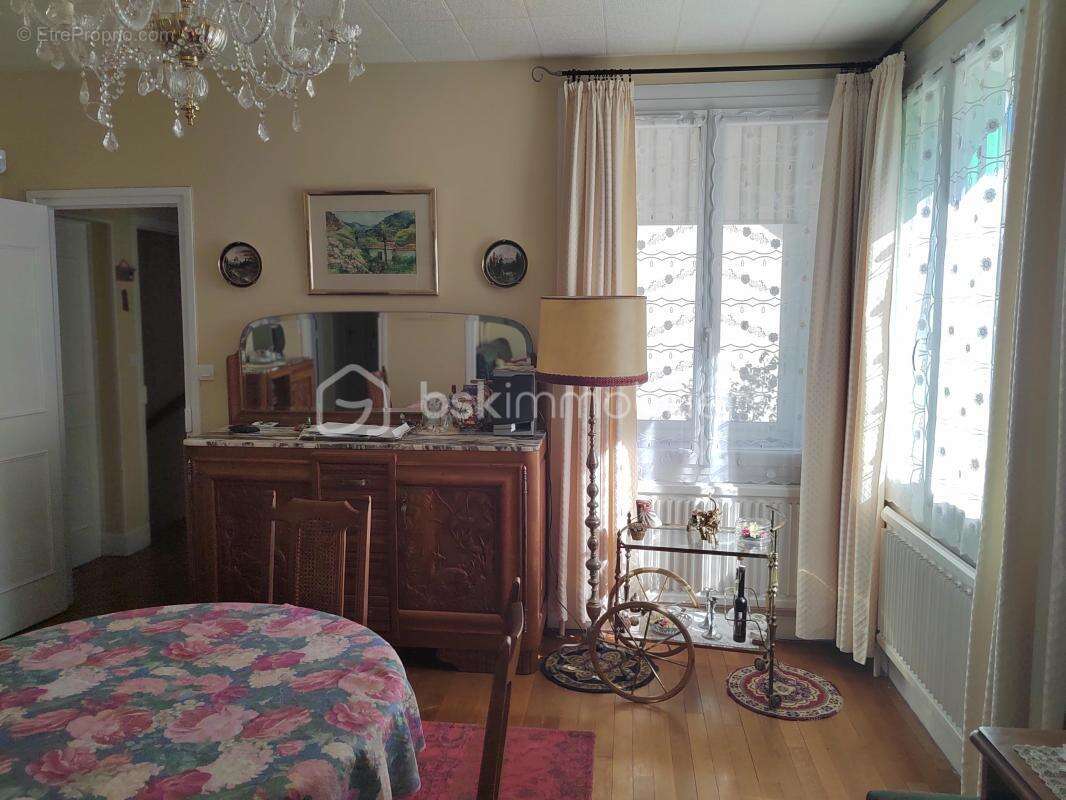 Maison à ARGENTON-SUR-CREUSE