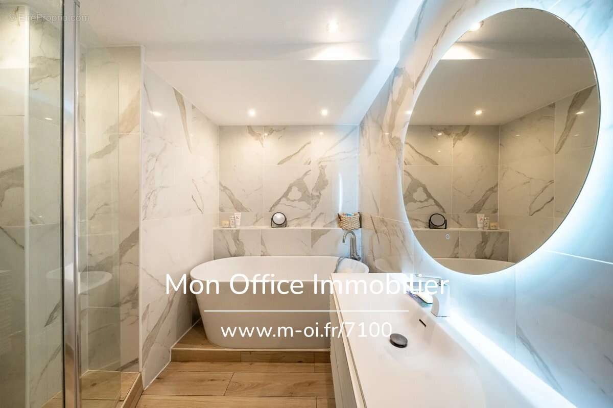 Référence : 7100-NGU. - Maison 9 pièces - Piscine - village à pied - calme - 276m2 - photo 22
