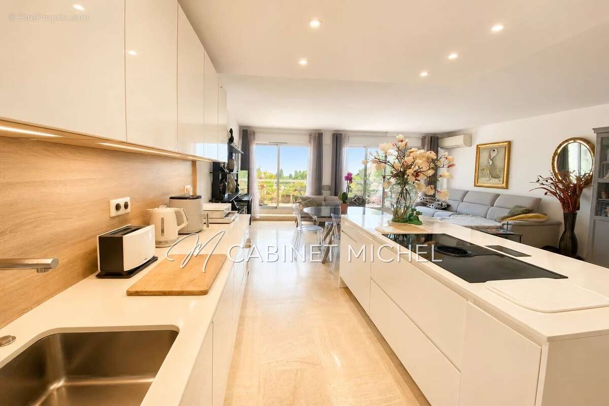 Appartement 69 m² à Vence  - photo 5