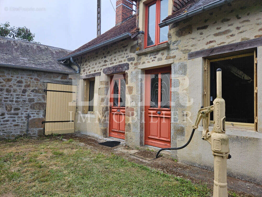 Maison à SAINT-LEONARD-DES-BOIS