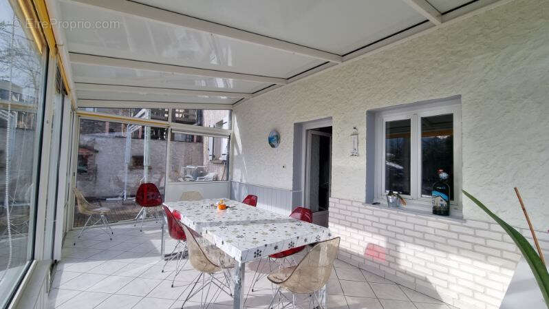 Maison à SAINT-BONNET-DES-QUARTS